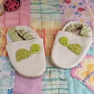 Jack and Lily Pediatrician recommended Soft Sole Leather Green Turtle Baby Shoes